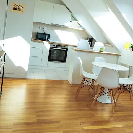 E Апартаменты Бухарест