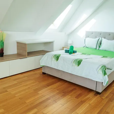 E Apartment Bukarest