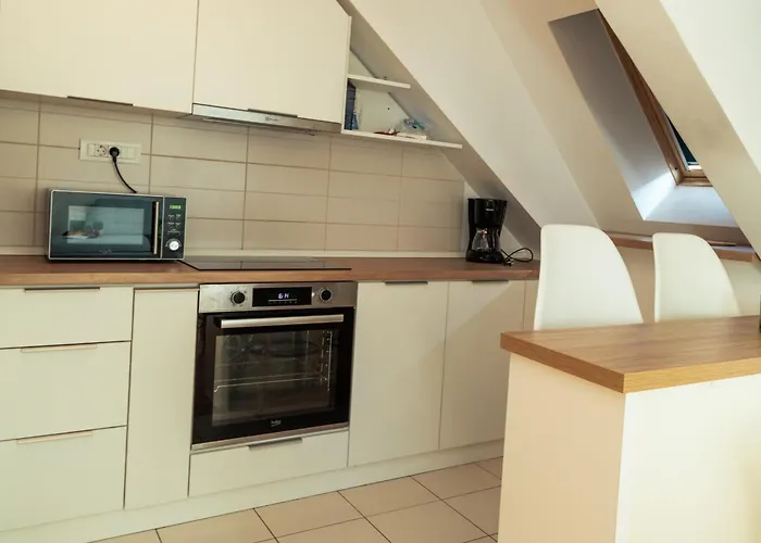 E Apartment